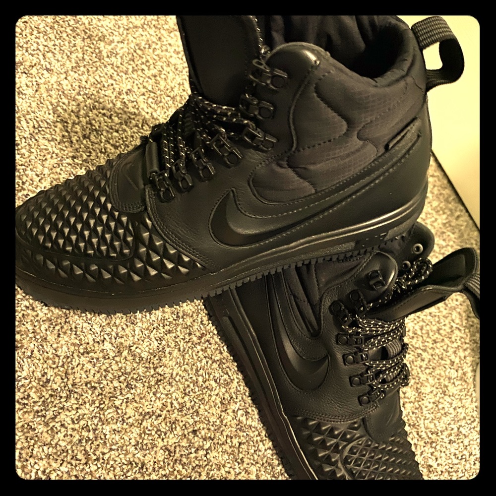 Nike LF1 ducks
